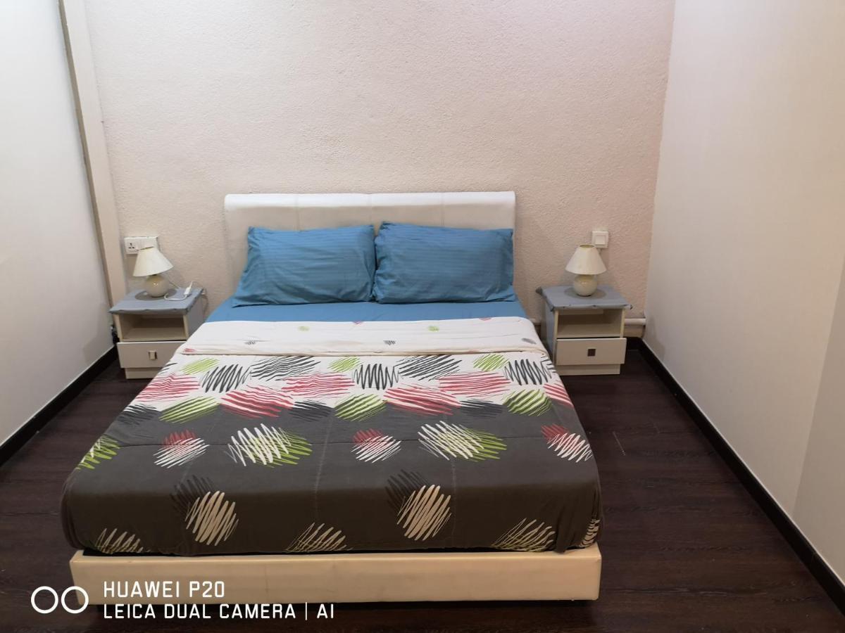 Apple Backpackers Hotel George Town Exterior photo