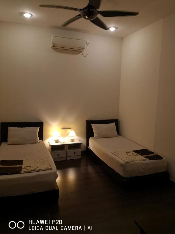 Apple Backpackers Hotel George Town Exterior photo