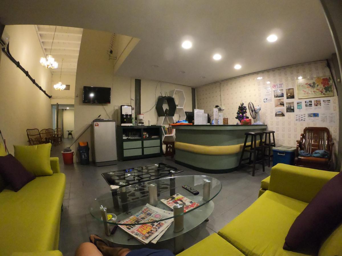 Apple Backpackers Hotel George Town Exterior photo