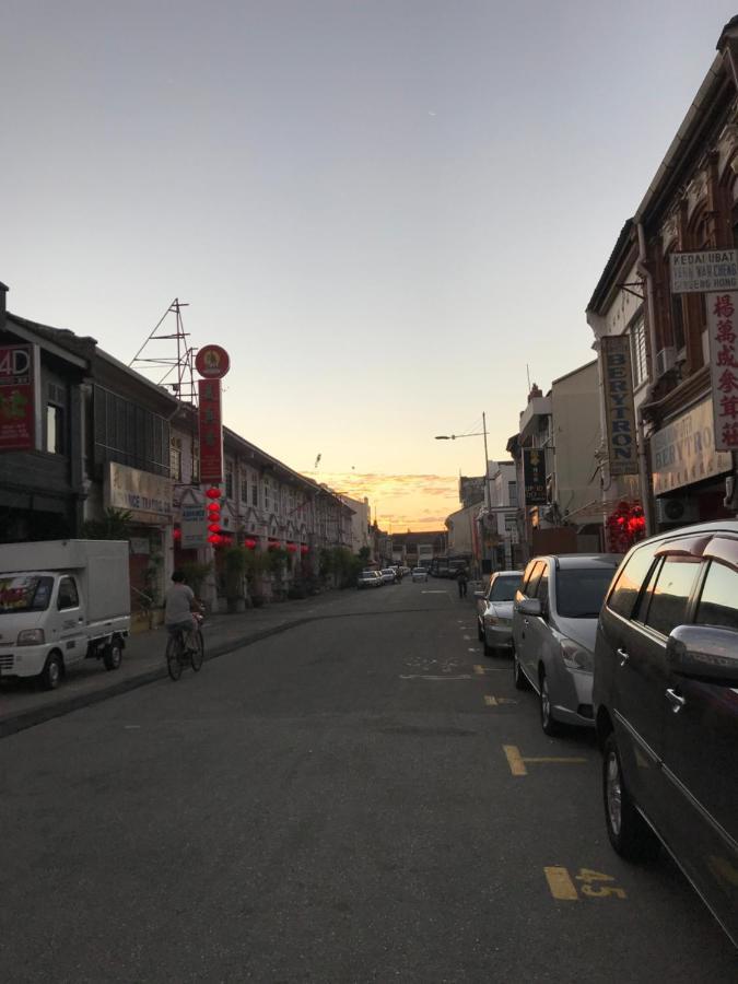 Apple Backpackers Hotel George Town Exterior photo